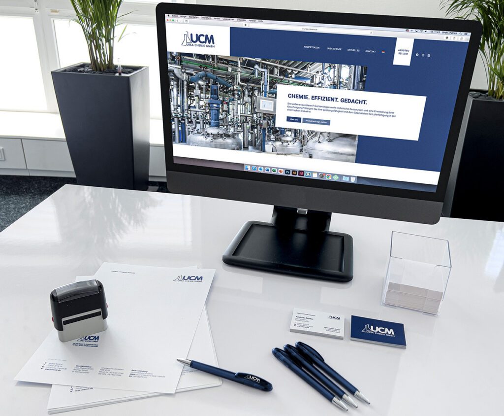 Ursa-Chemie Corporate Design - Sortiment bestehend aus Visitenkarte, Kugelschreiber, Stempel, Briefpapier, Website