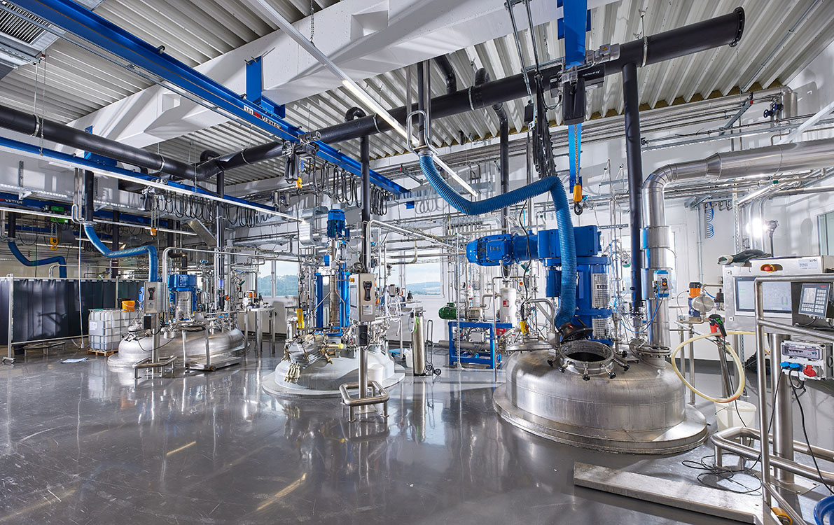 URSA-Chemie Außenlagertank gesamte Anlage