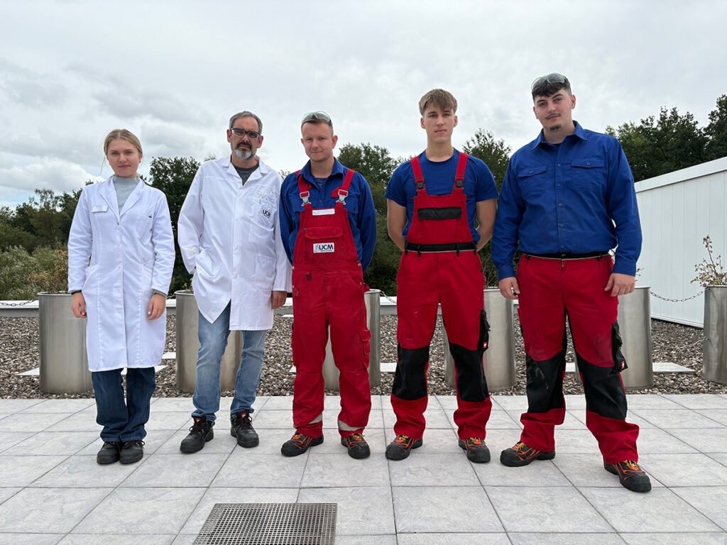 Vier neue Auszubildende starten bei Ursa-Chemie