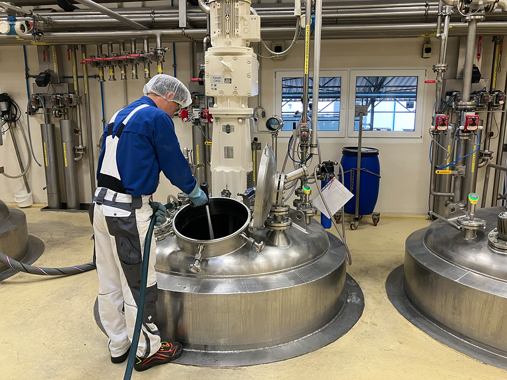Cleaning at Ursa-Chemie – Cleanliness as an essential part of our quality